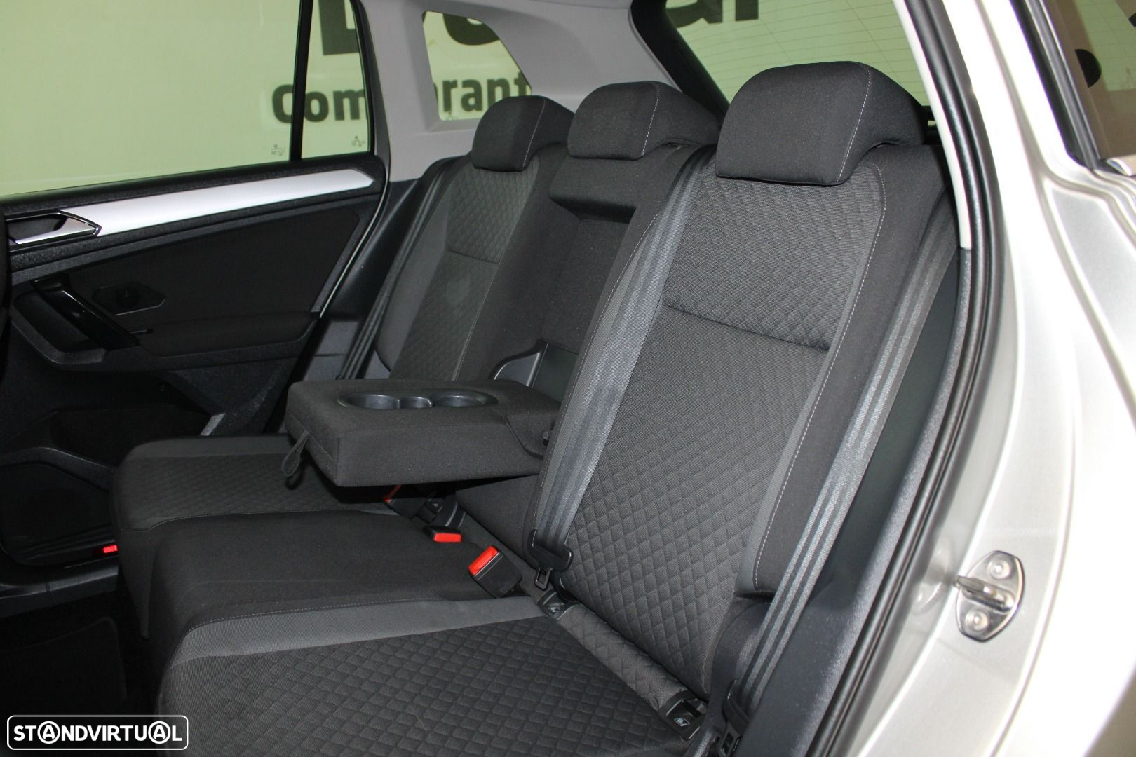VW Tiguan 1.6 TDI Confortline - 29