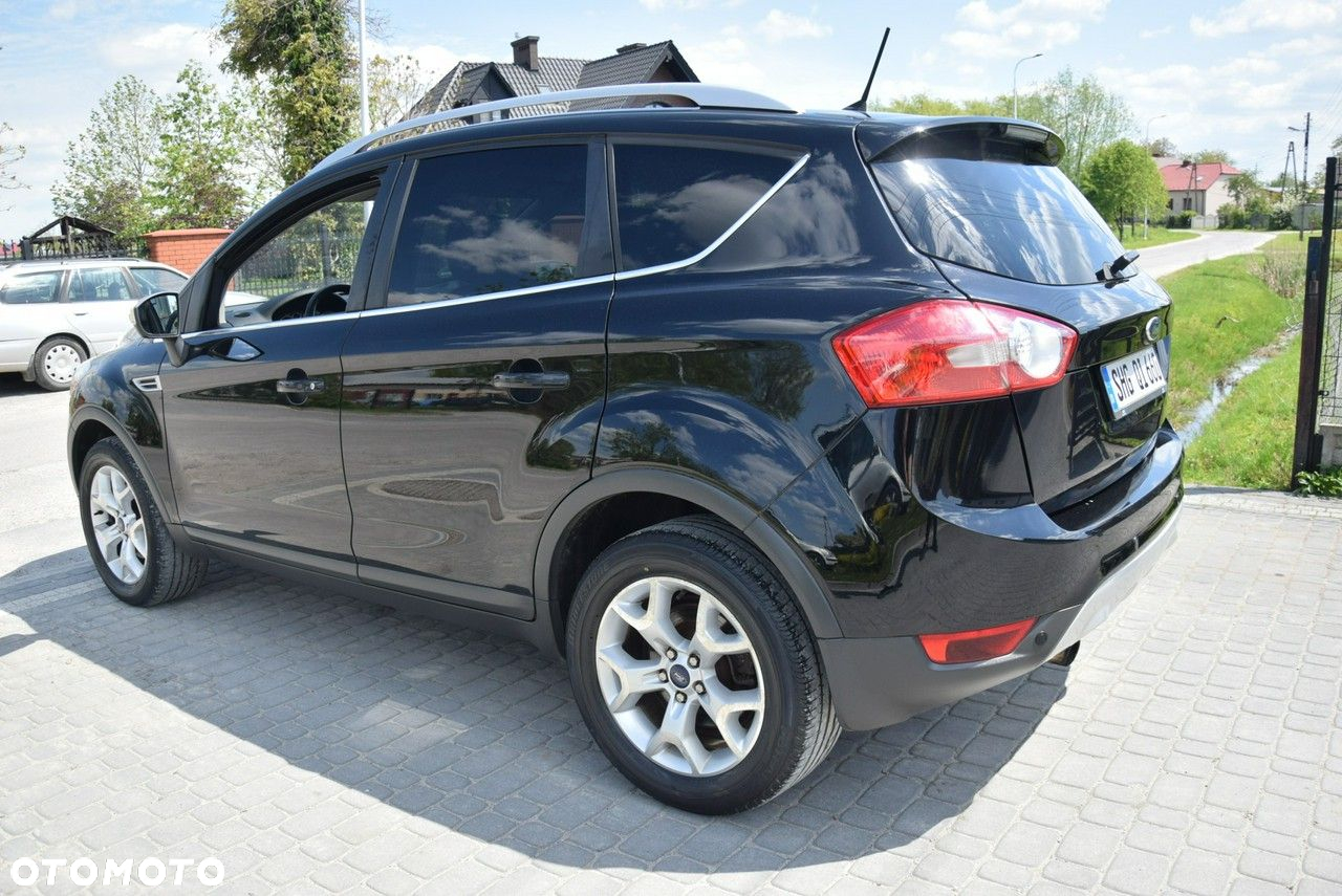 Ford Kuga 2.0 TDCi 2x4 Titanium - 12