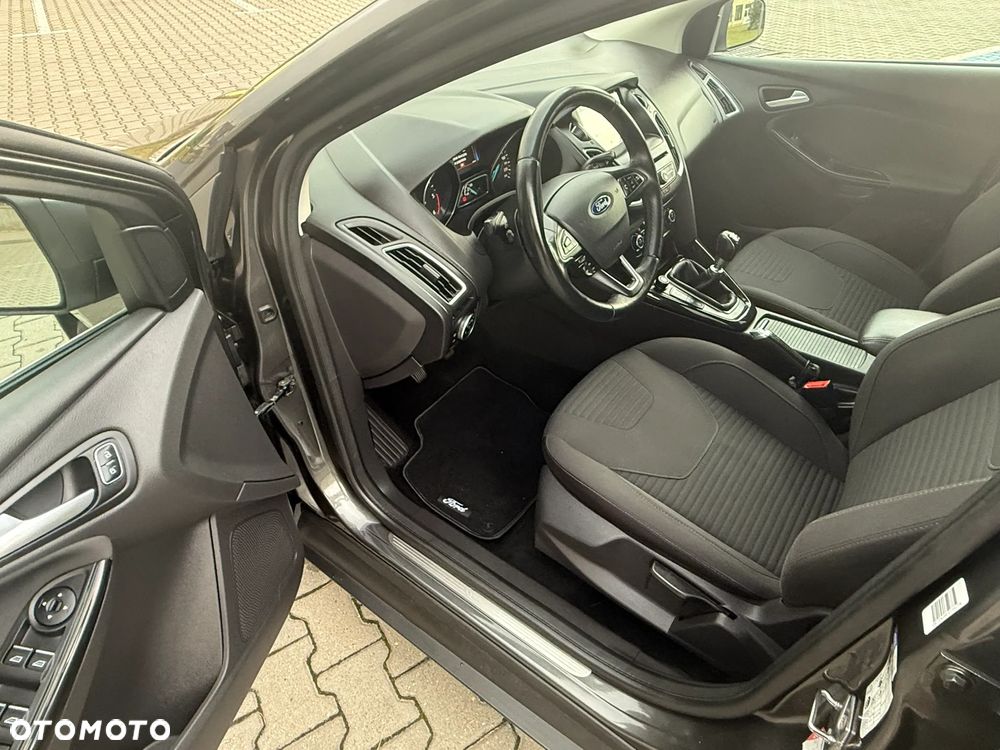 Ford Focus 1.5 EcoBlue Start-Stopp-System TITANIUM - 21