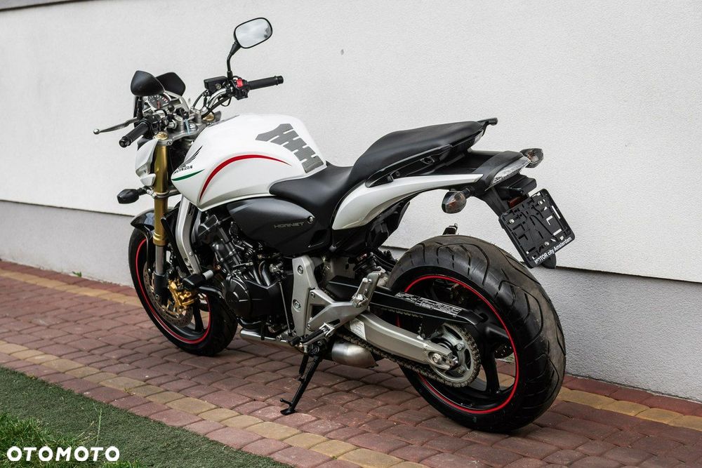 Honda Hornet - 4