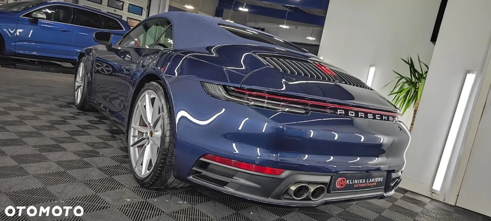Porsche 911 Carrera Cabriolet PDK - 10