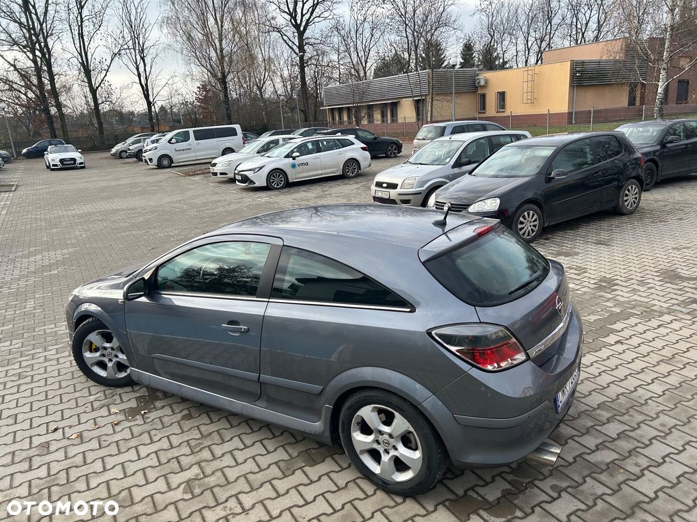 Opel Astra 2.0 T Cosmo - 19