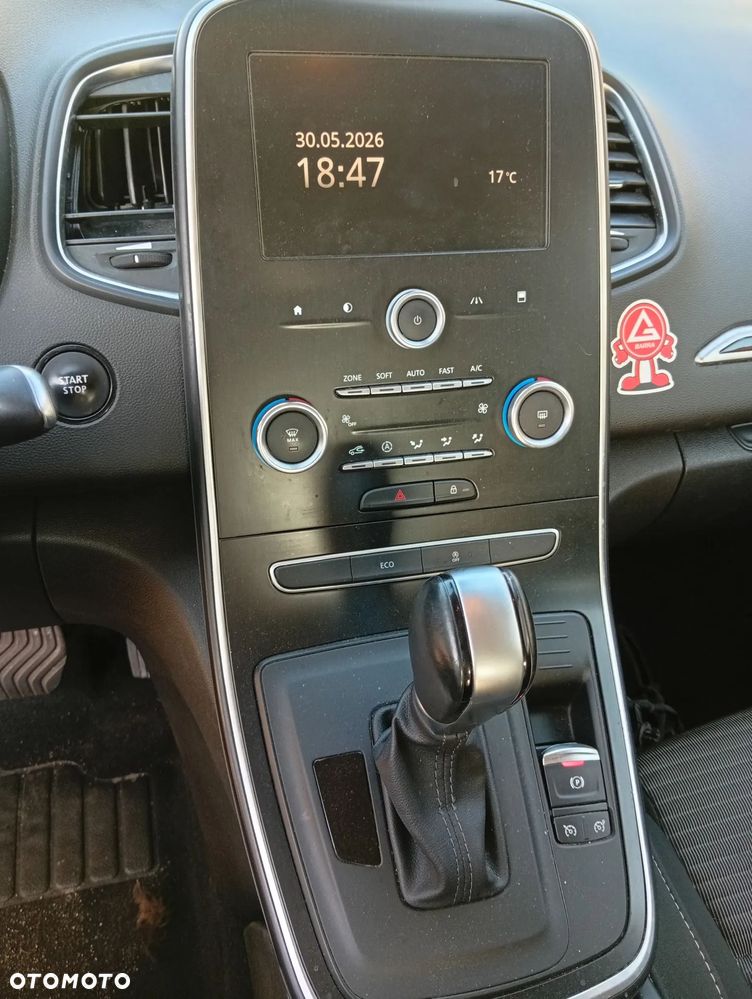 Renault Scenic 1.5 dCi Zen EDC - 9