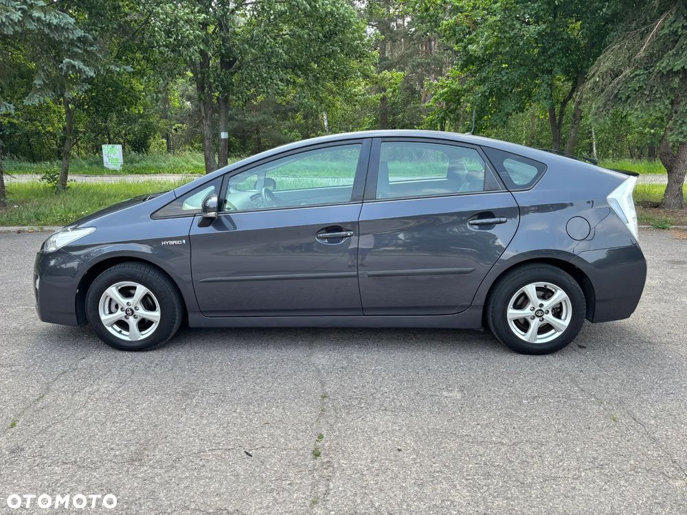 Toyota Prius 1.8 Hybrid Premium - 6