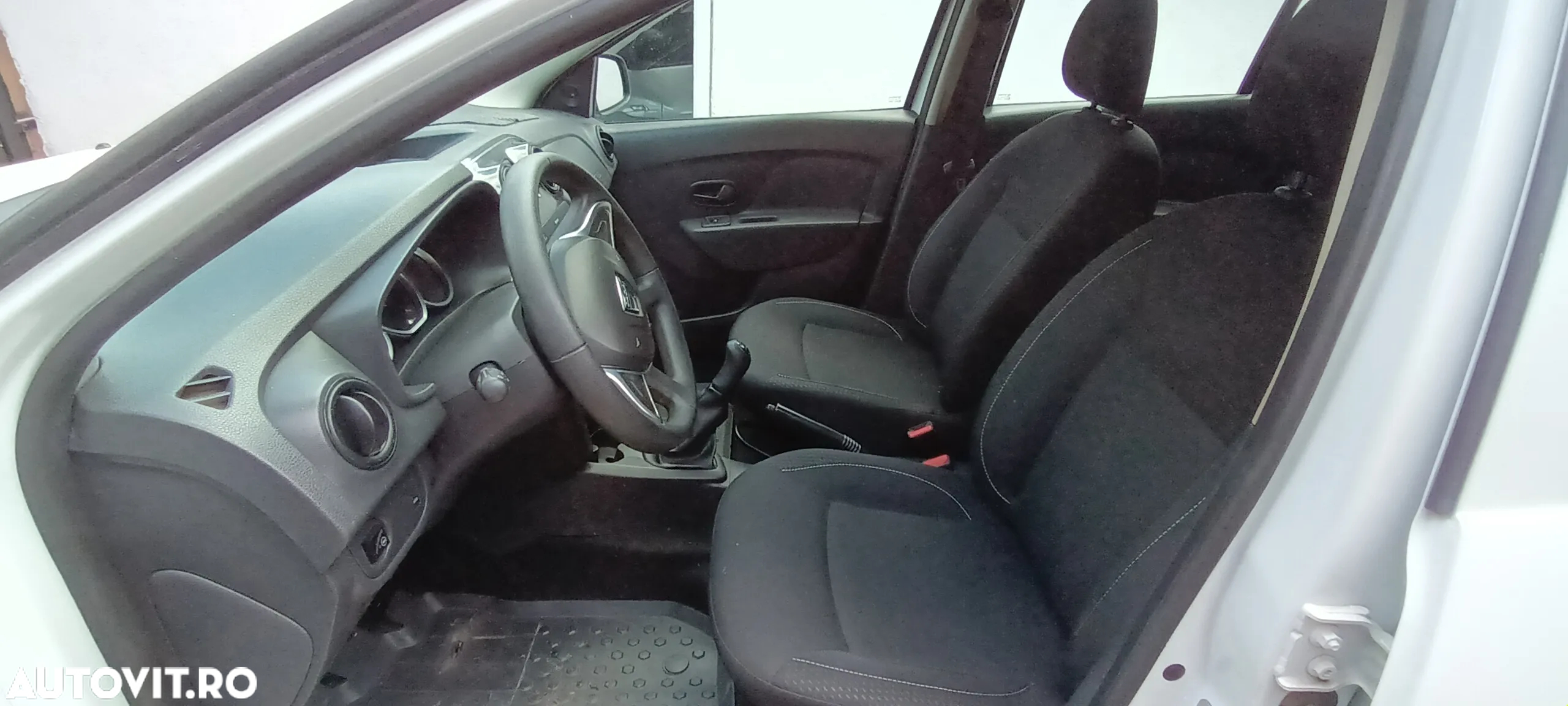 Dacia Logan 0.9 TCe GPL Laureate - 6