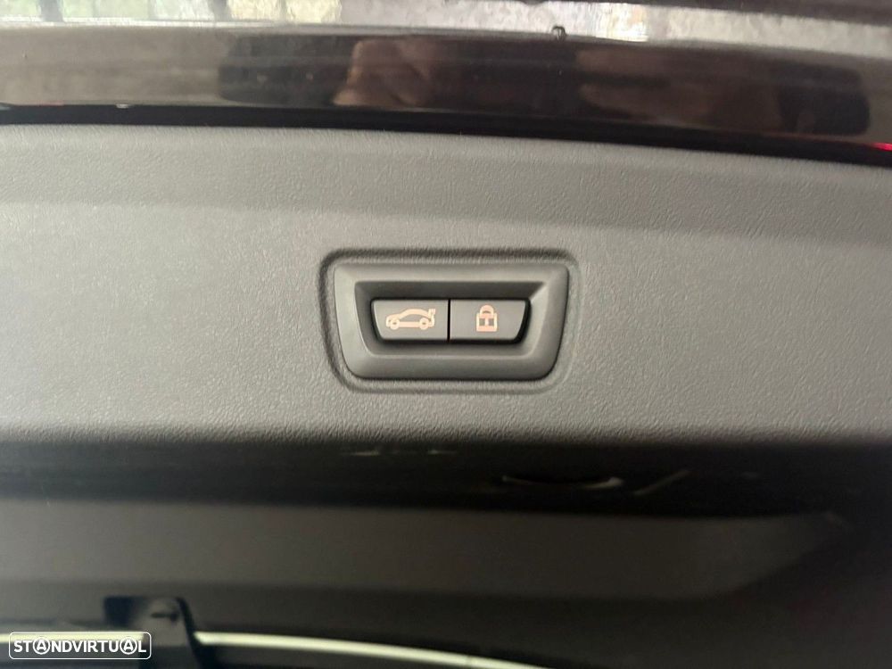 BMW i4 eDrive40 Desportiva M - 4