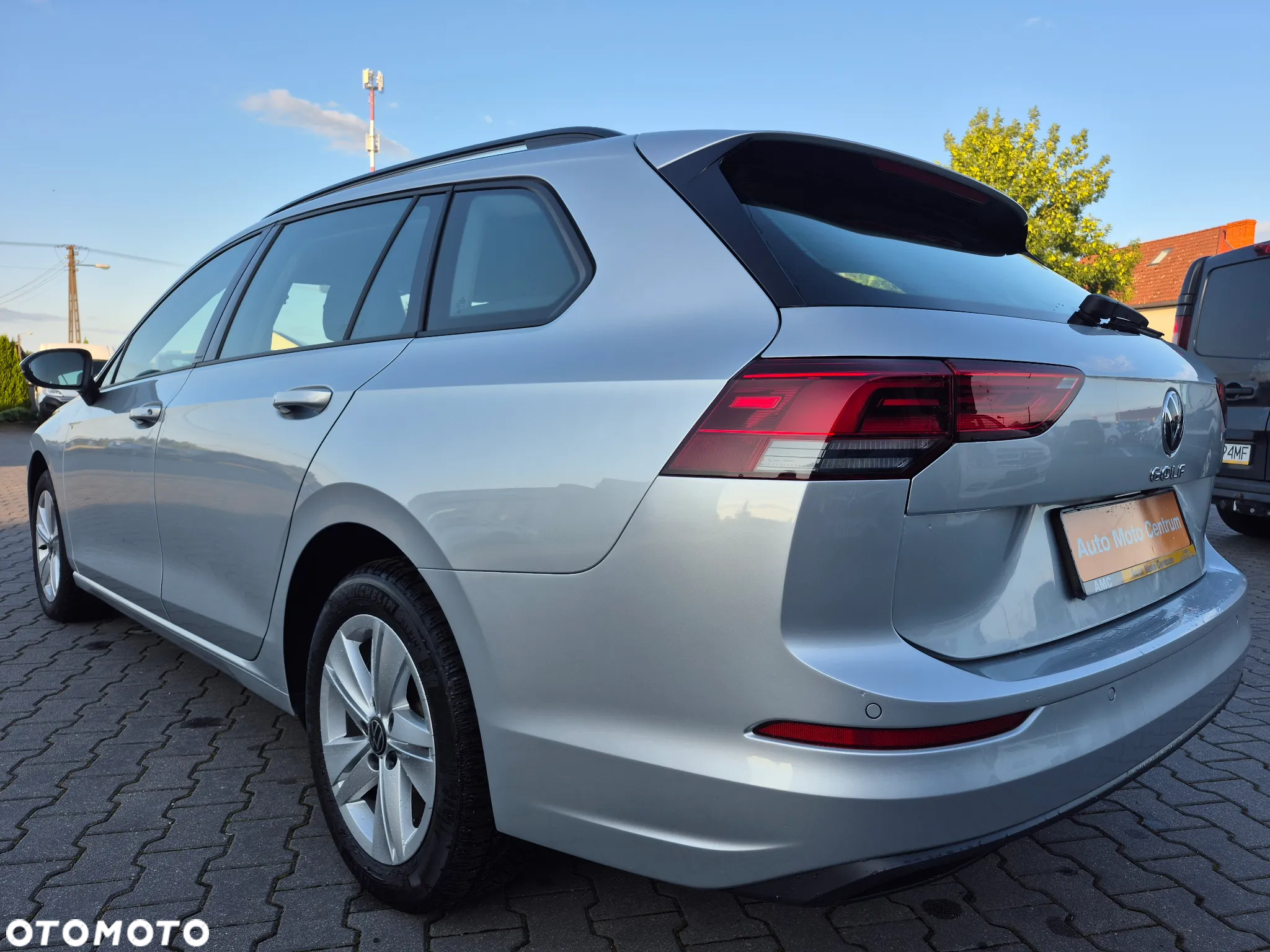 Volkswagen Golf - 6