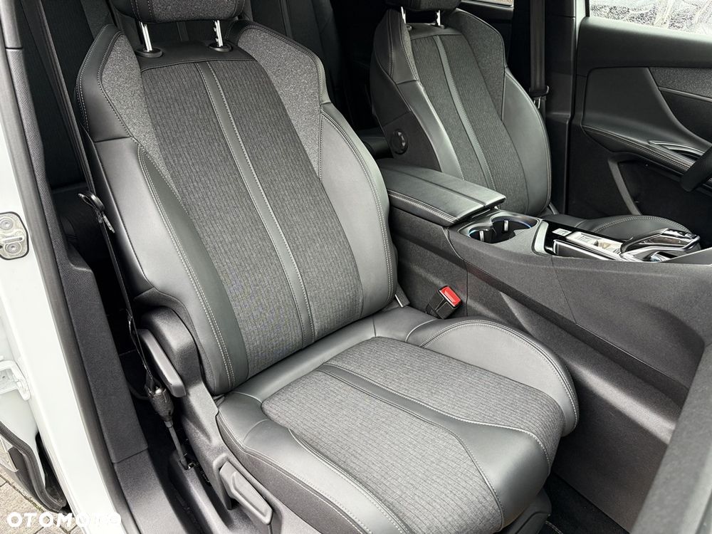 Peugeot 5008 BlueHDi 180 EAT8 GT - 32