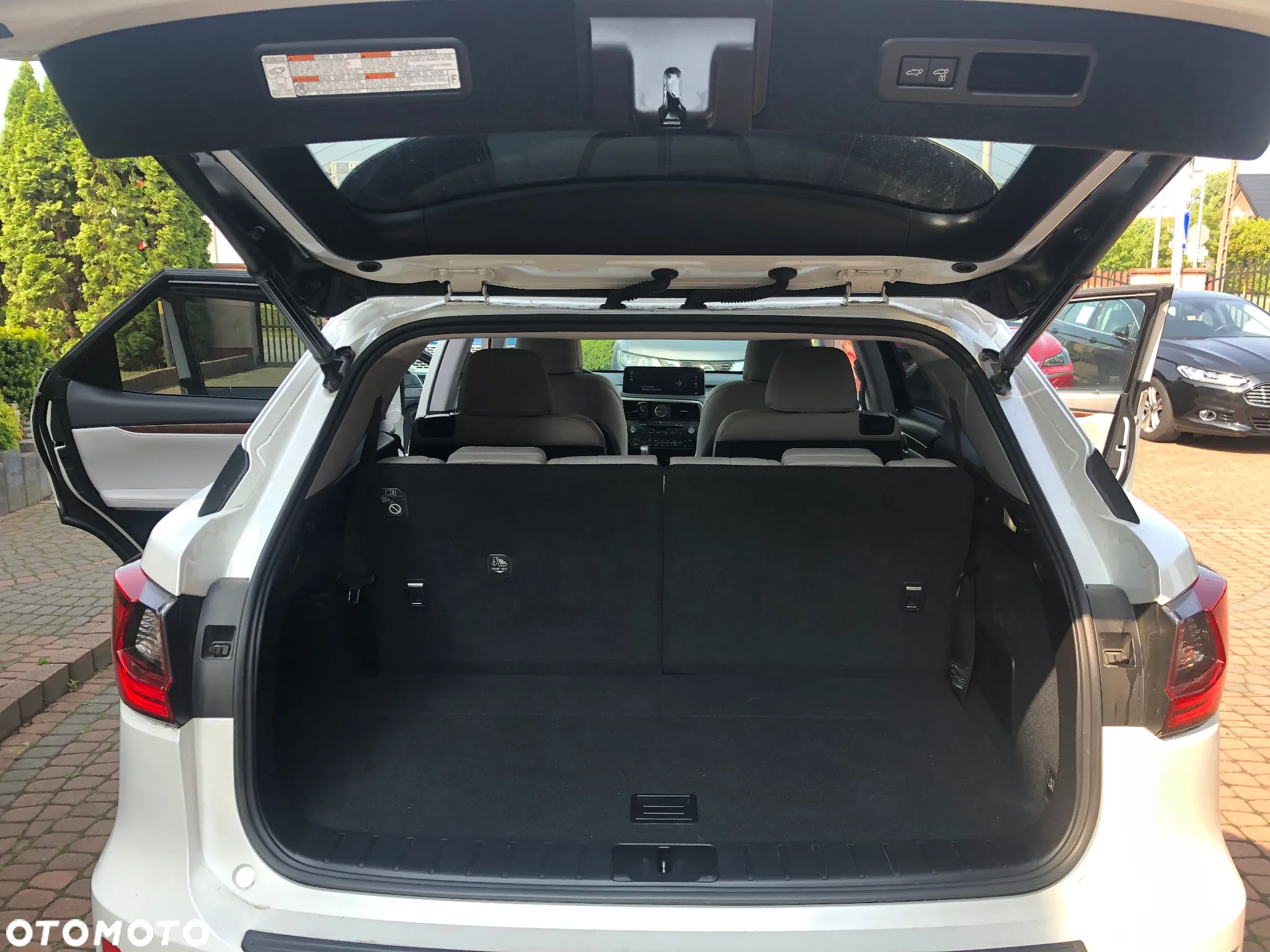 Lexus RX - 23