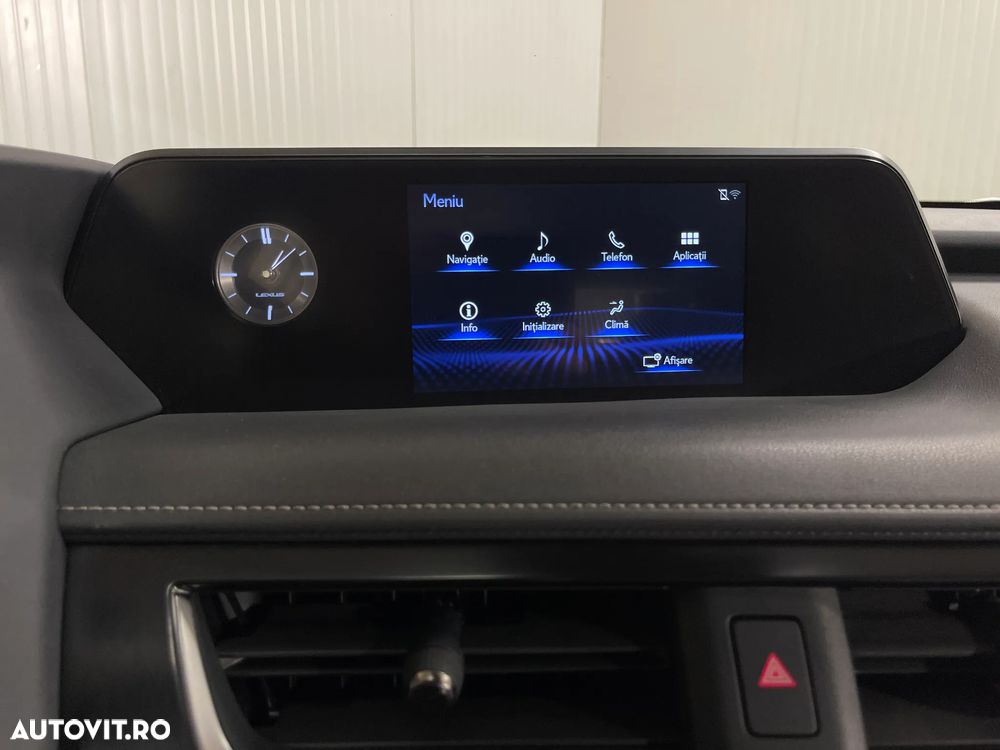 Lexus UX 250h Business Edition - 19