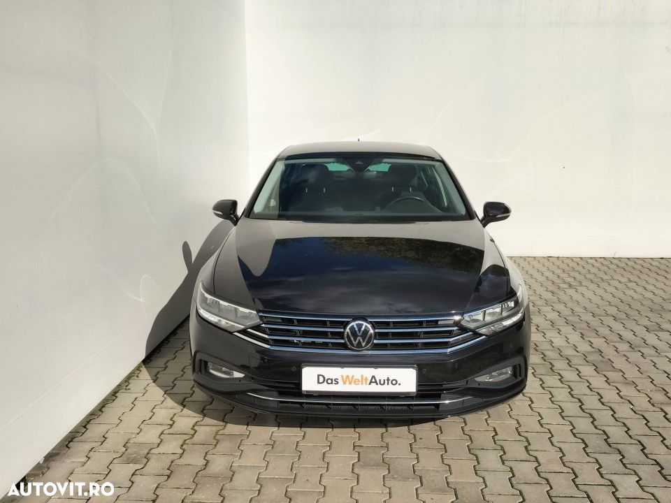Volkswagen Passat - 4