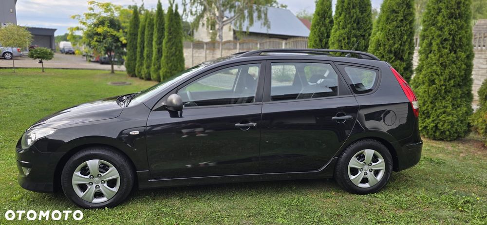 Hyundai i30 1.4 Base + - 9