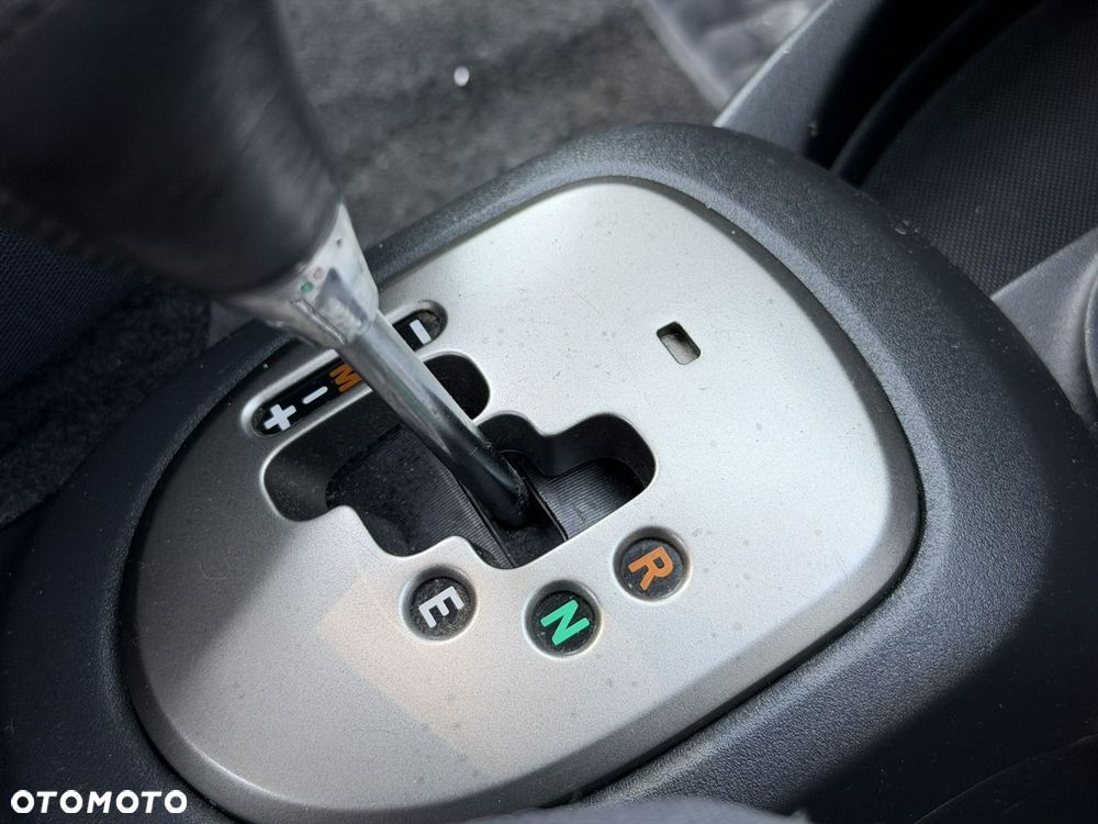 Toyota Yaris - 18