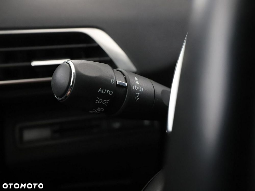Peugeot 3008 1.6 THP Allure S&S EAT6 - 36