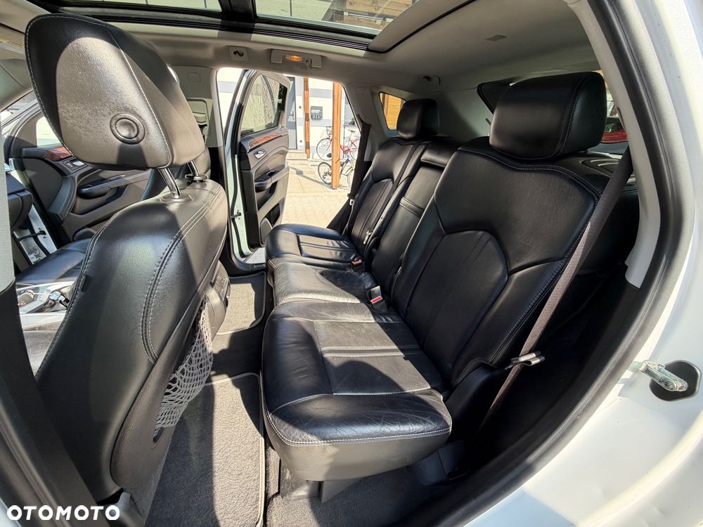 Cadillac SRX - 13