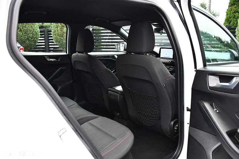 Ford Focus 1.5 EcoBlue Start-Stopp-System ST-LINE X - 21