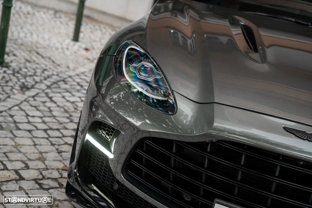 Aston Martin DBX 707 - 23