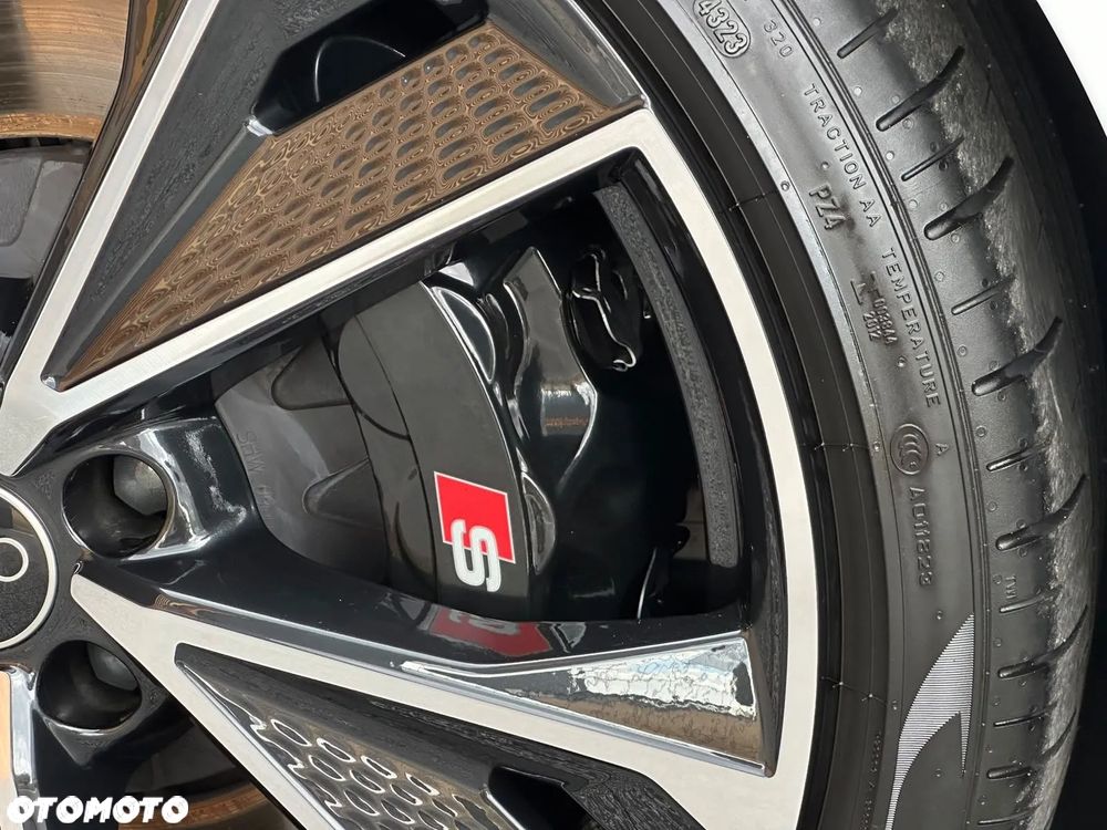 Audi S6 Avant - 12