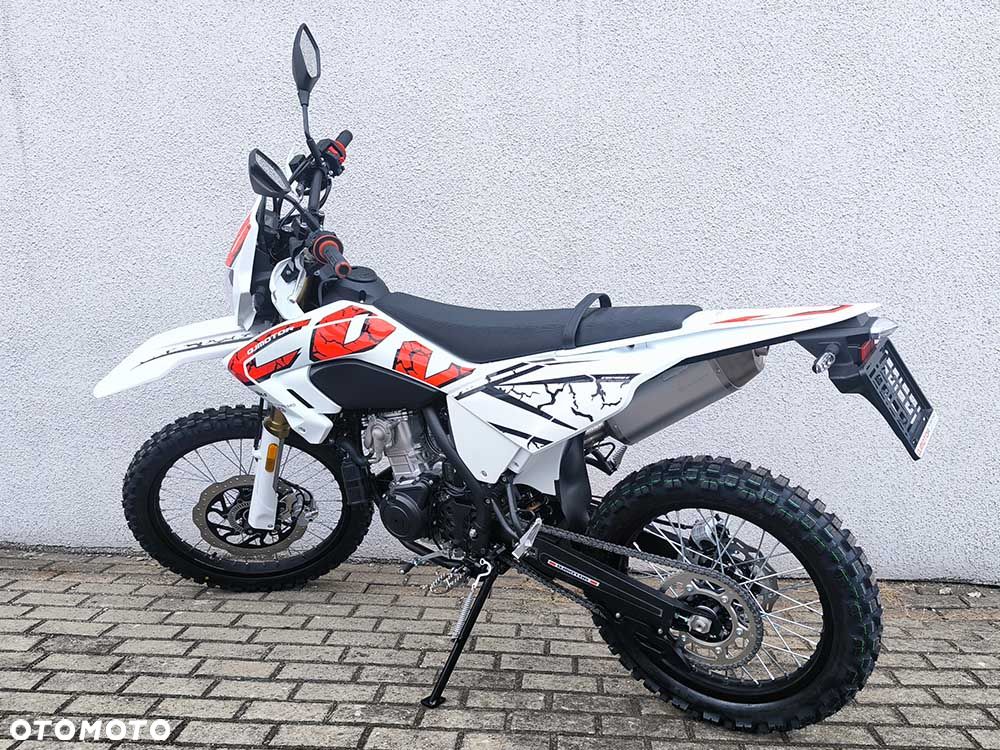 QJMOTOR COV 125X - 8