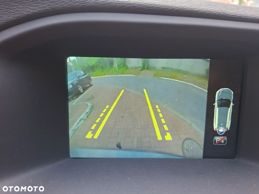 Volvo V60 D2 Drive-E Momentum - 25
