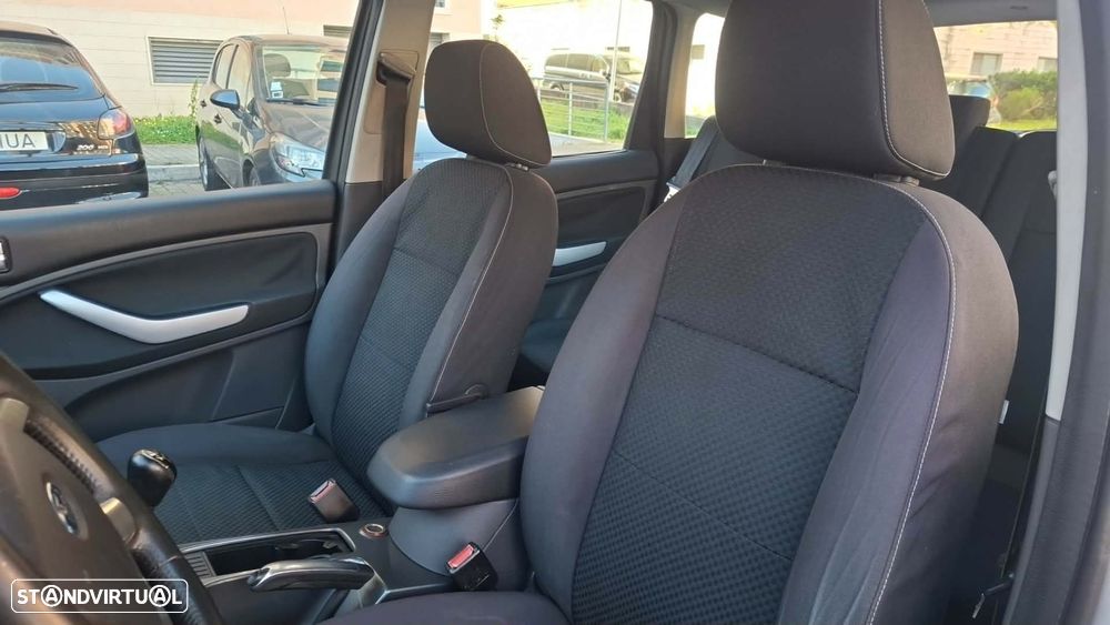 Ford C-Max 1.6 TDCi Titanium - 12