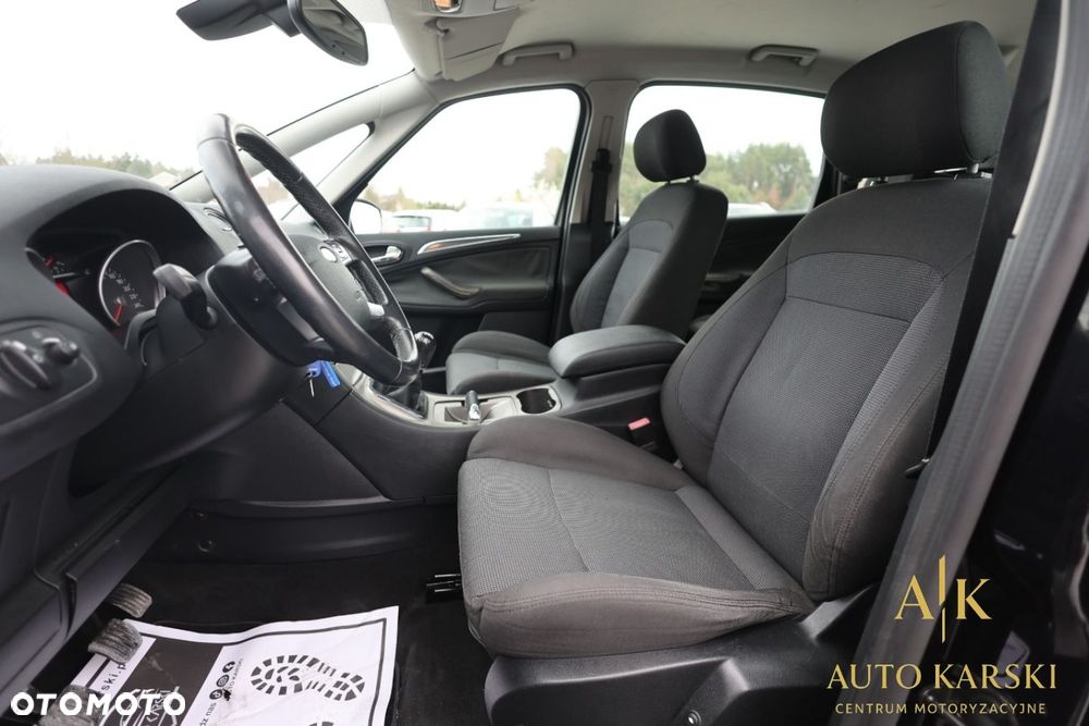 Ford S-Max - 34