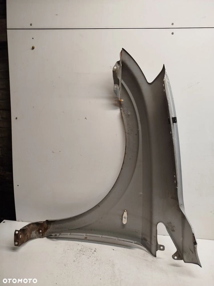 ^ BŁOTNIK PRZÓD PRZEDNI PRAWY SSANG YOUNG KYRON SREBRNY - 4