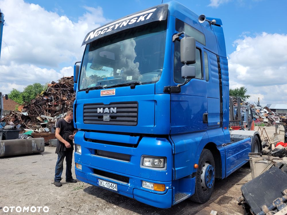 Kabina na części szyba owiewka drzwi Man TGA - 1