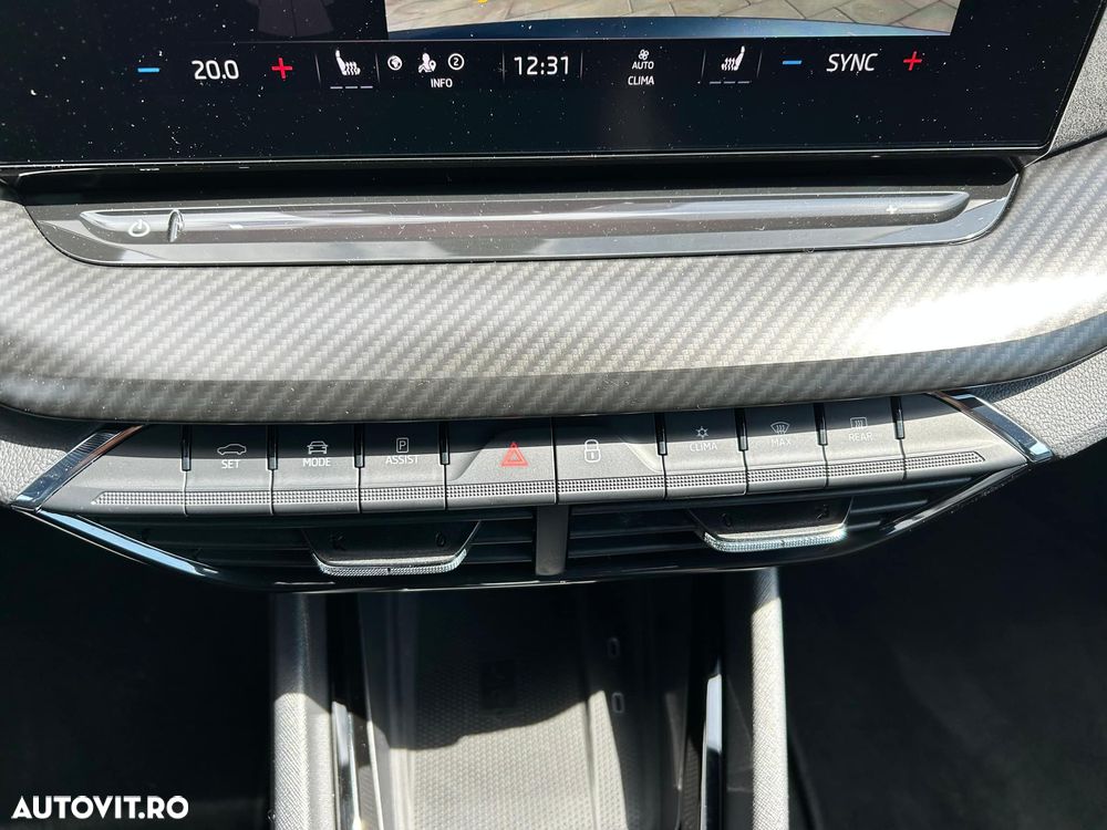 Skoda Octavia 2.0 TSI DSG RS - 20