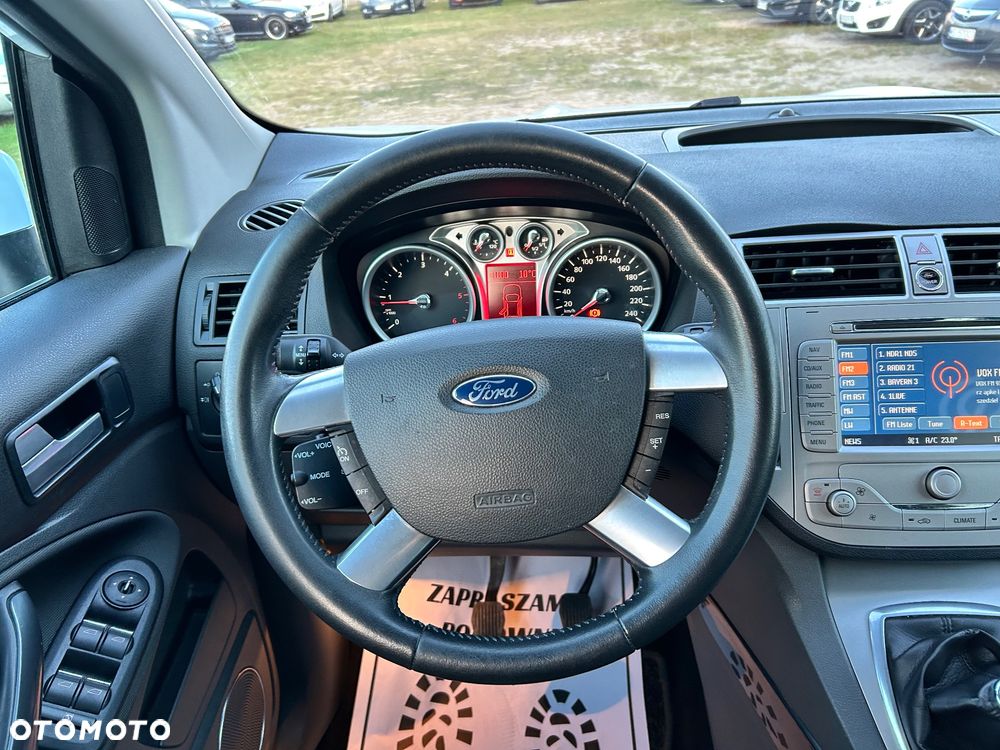 Ford Kuga 2.0 TDCi 2x4 Titanium - 23