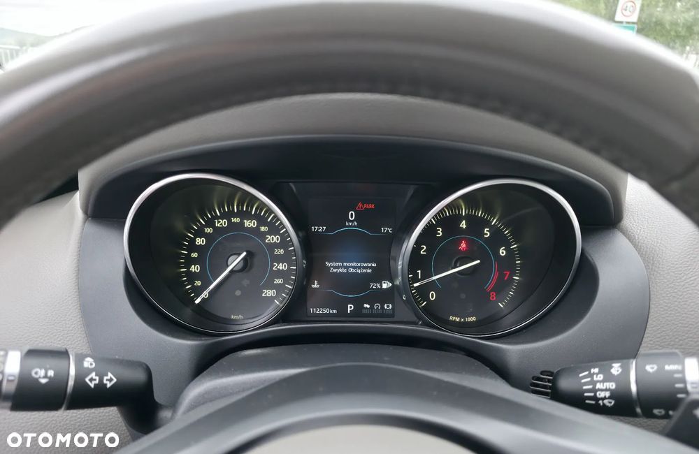 Jaguar XE 2.0 T R-Sport - 12