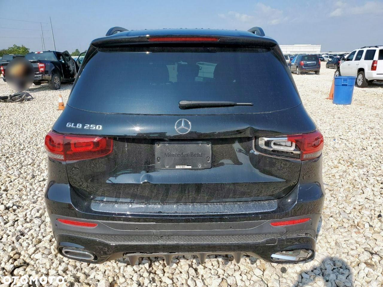 Mercedes-Benz GLB - 9