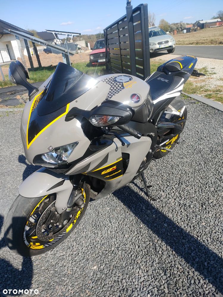 Honda CBR - 7