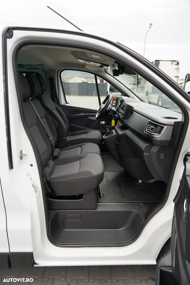 Renault TRAFIC III / AUTOBUS / 9 LOCURI / PRIMUL PROPRIETAR / DEALER POLONESE / 2022 / - 31