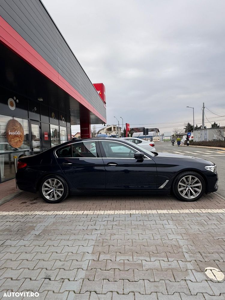 BMW Seria 5 530d xDrive AT - 2
