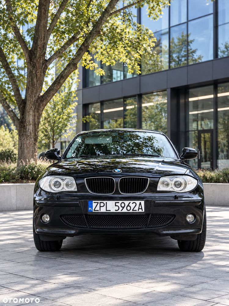 BMW 116I 2010 photo 3