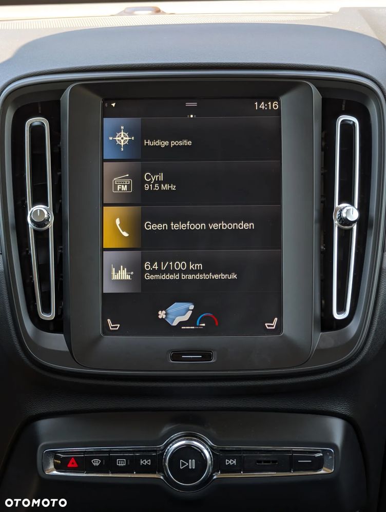 Volvo XC 40 T3 Momentum - 27