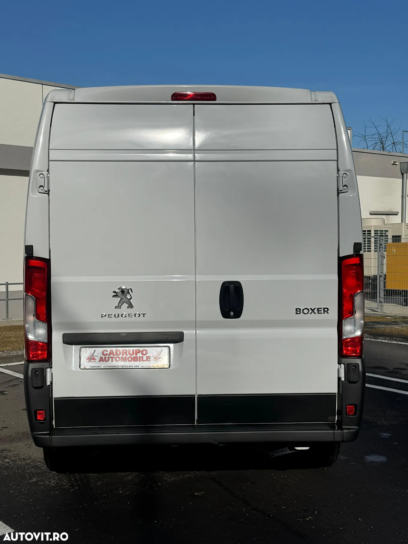 Peugeot Boxer 335 L3H2 13m3 2.2 BlueHDi 140cp - 6