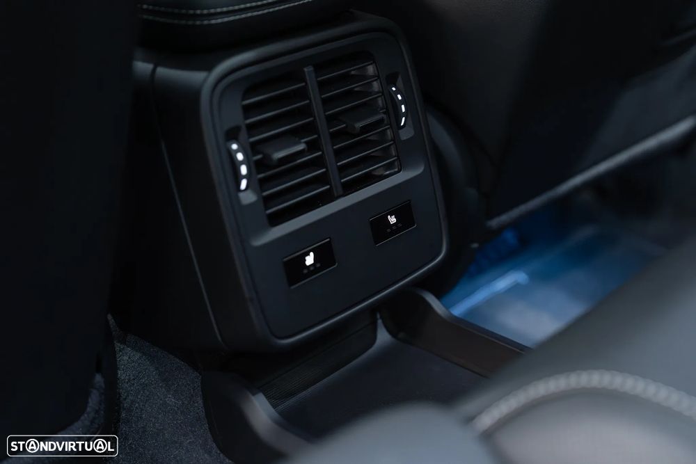 Porsche Taycan Cross Turismo 4 - 60