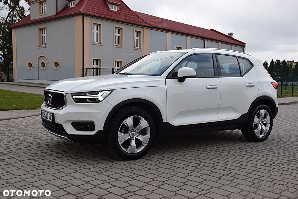 Volvo XC 40 T3 Geartronic Momentum Pro - 8