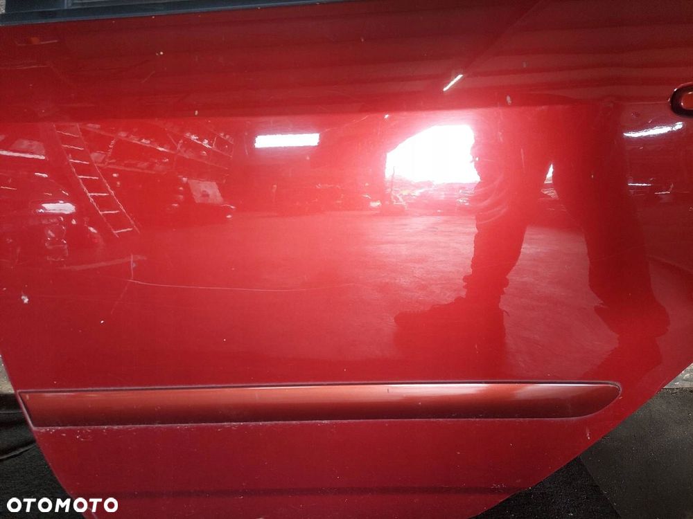 DRZWI KOMPLETNE LEWY TYŁ TOYOTA COROLLA VERSO I 3N8 - 7