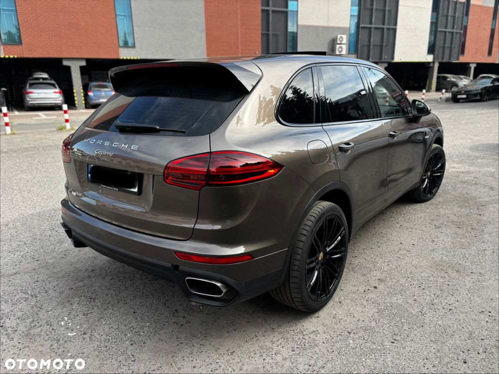 Porsche Cayenne Diesel Platinum Edition - 3