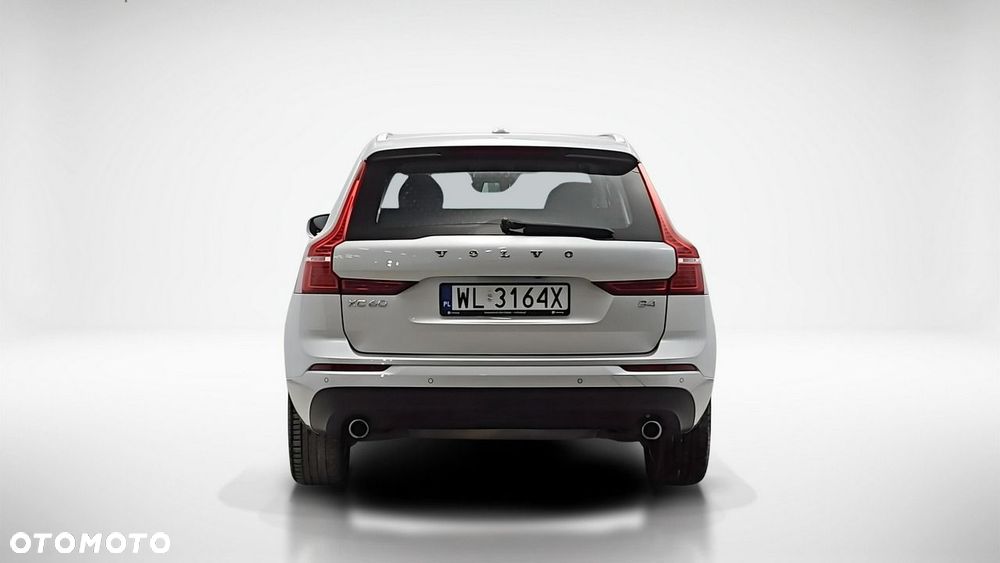 Volvo XC 60 B4 B Momentum - 4