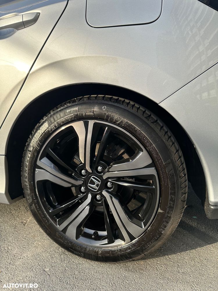 Honda Civic 1.0 VTEC Turbo CVT Elegance - 20