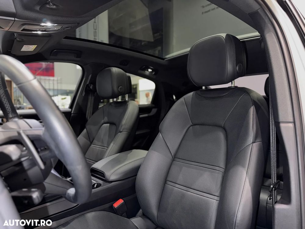 Porsche Cayenne - 32