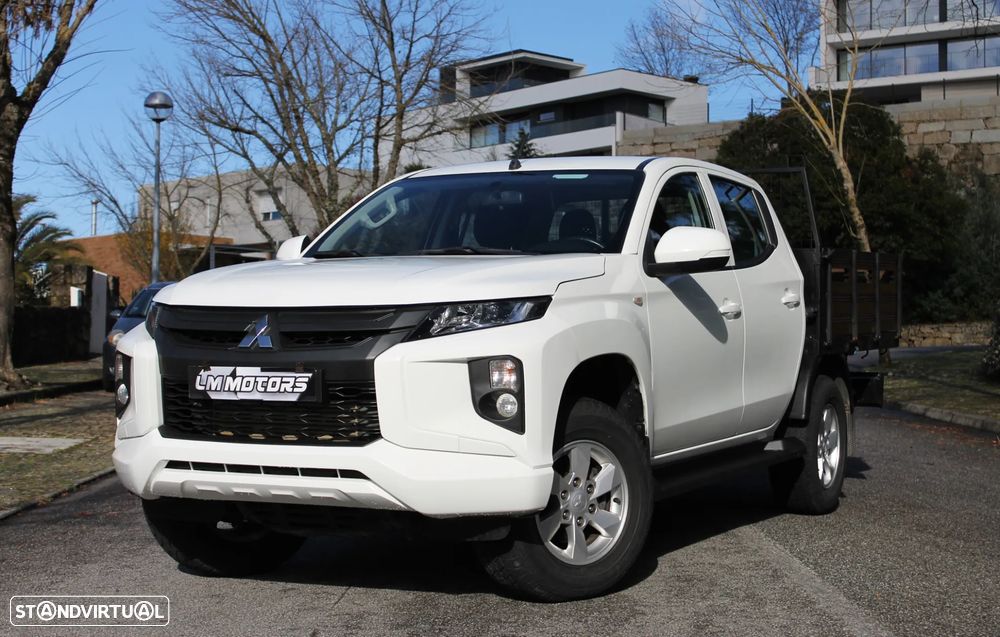 Mitsubishi L200 2.3 DI-D CD Invite 4WD - 2