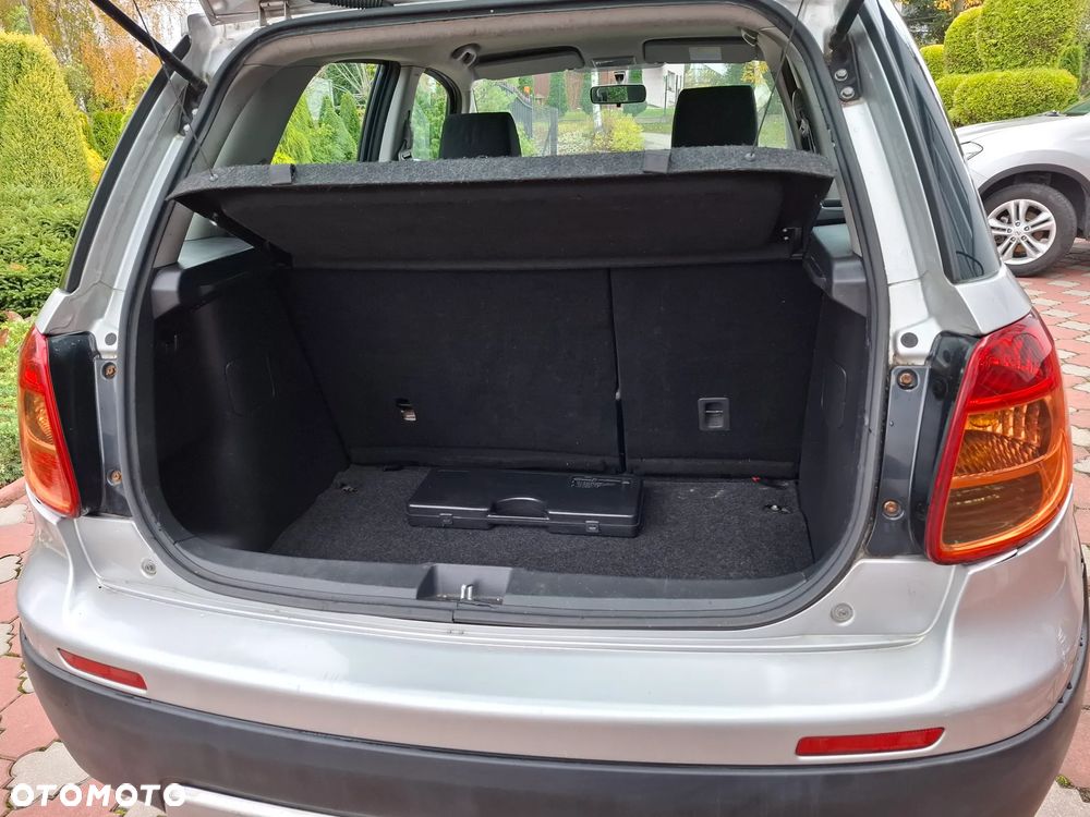 Fiat Sedici 1.6 16V 4x4 Emotion - 17