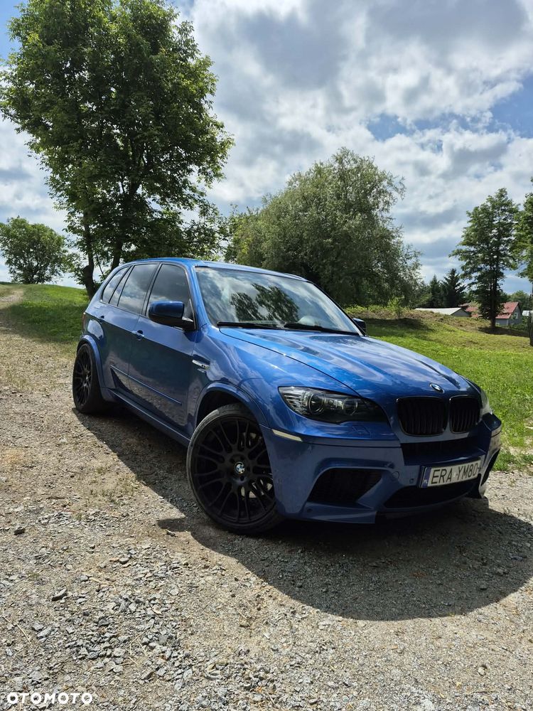 BMW X5 4.8i xDrive - 1