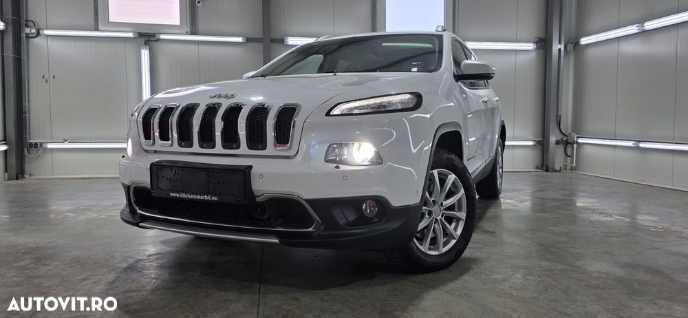Jeep Cherokee - 30