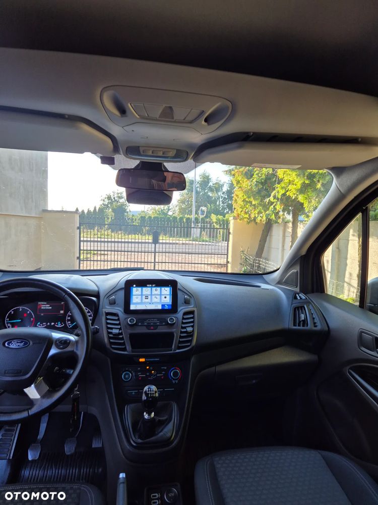 Ford Transit Connect - 18